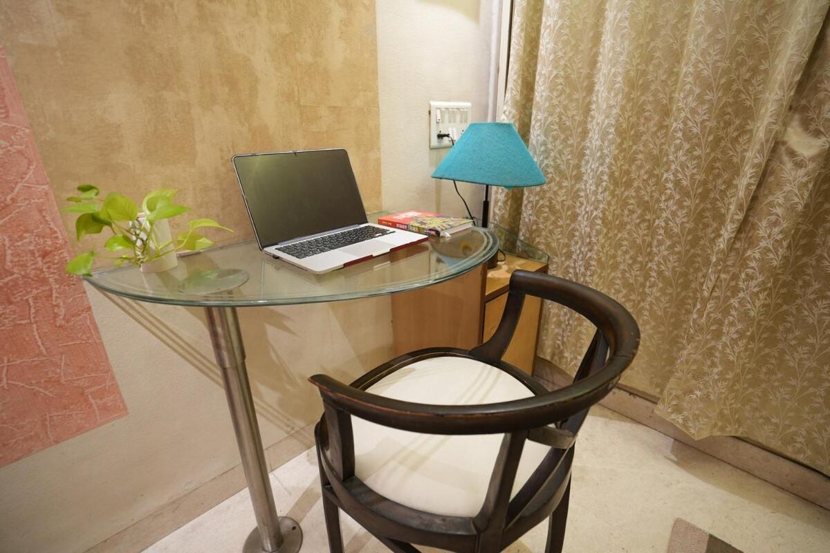 Apartment Sam's Apt- Majestic 3bhk, Prabhat Rd, Deccan Pune