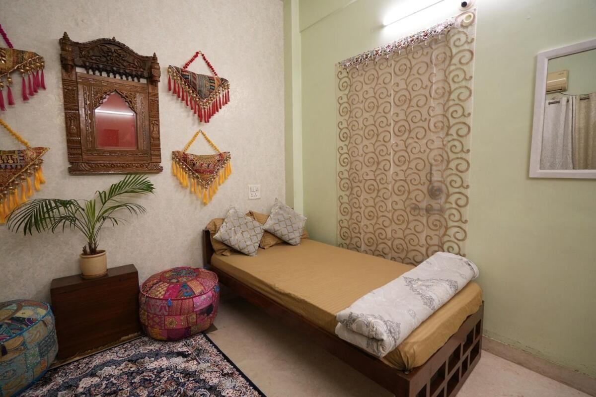 Apartment Sam's Apt- Majestic 3bhk, Prabhat Rd, Deccan Pune