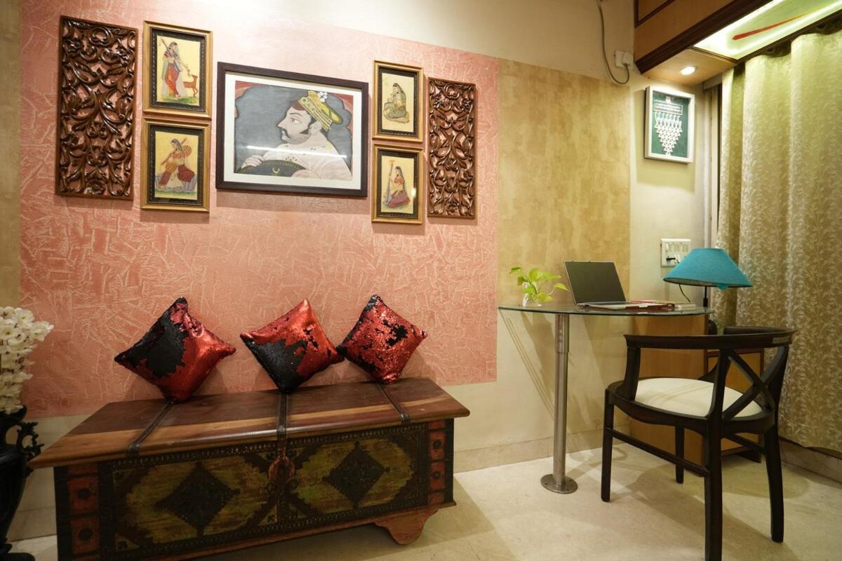 Sam's Apt- Majestic 3bhk, Prabhat Rd, Deccan *