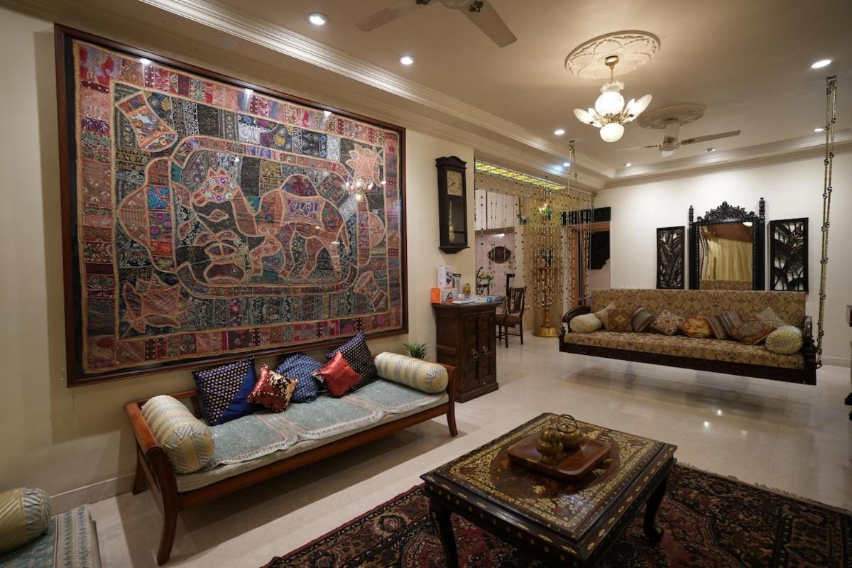 Sam's Apt- Majestic 3bhk, Prabhat Rd, Deccan Pune